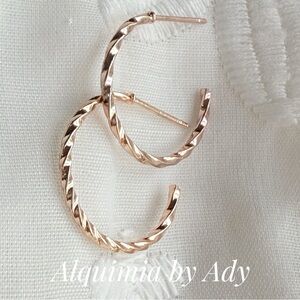 Alquimia Twisted Gold Hoop Earrings